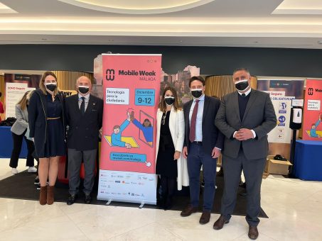 Junta Directiva COITTA-AAGIT durante la inauguración de la Mobile Week Málaga